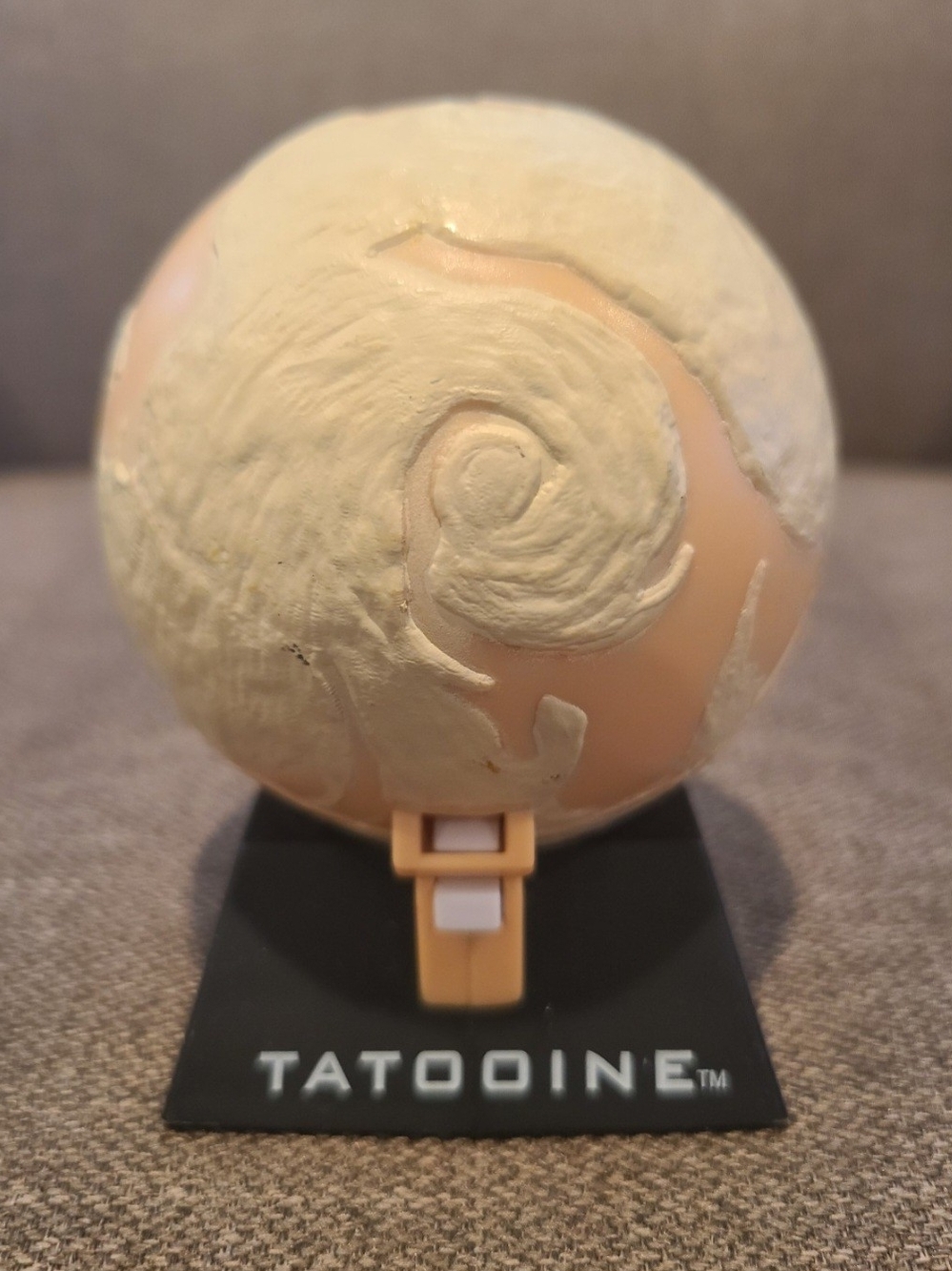 Vintage 1999 Star Wars Tatooine Planet Action Figure